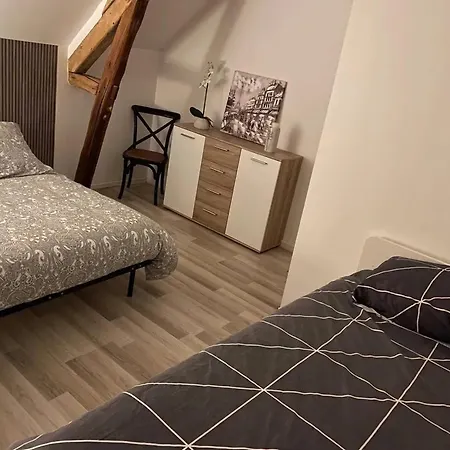 Holiday home Charmante Maison A Avec Terrasse Et Jardin Cloture *